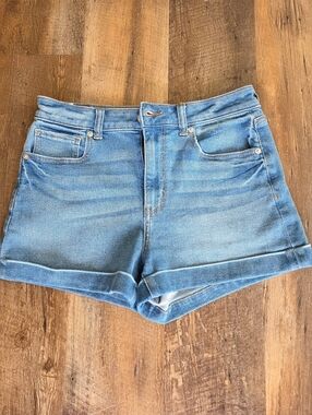 American Eagle Women Denim Roll-Hem Shorts - Light Blue Stretch Mom Short Size 4
